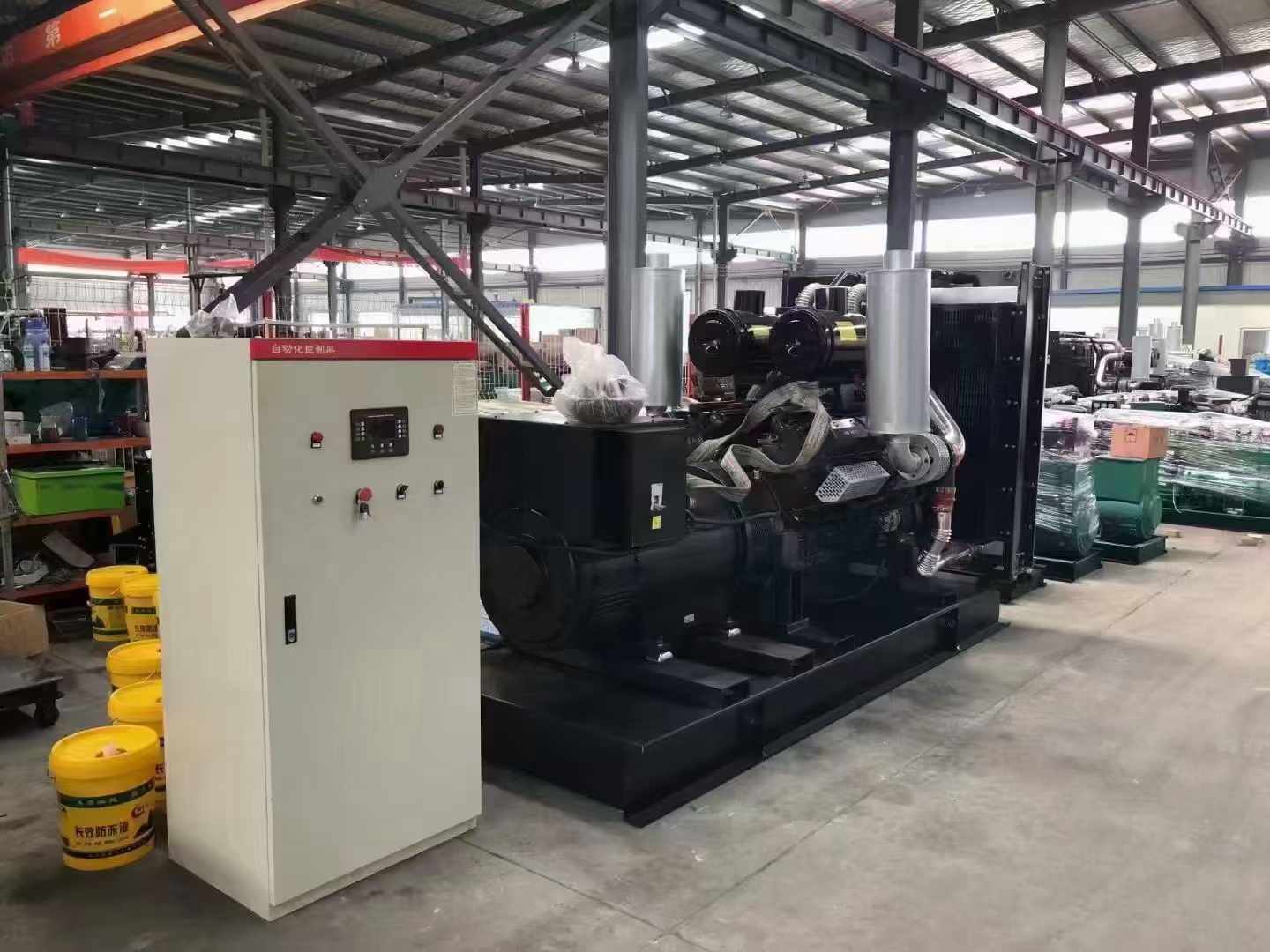 青山柴油发电机运行时的噪音和振动水平如何？