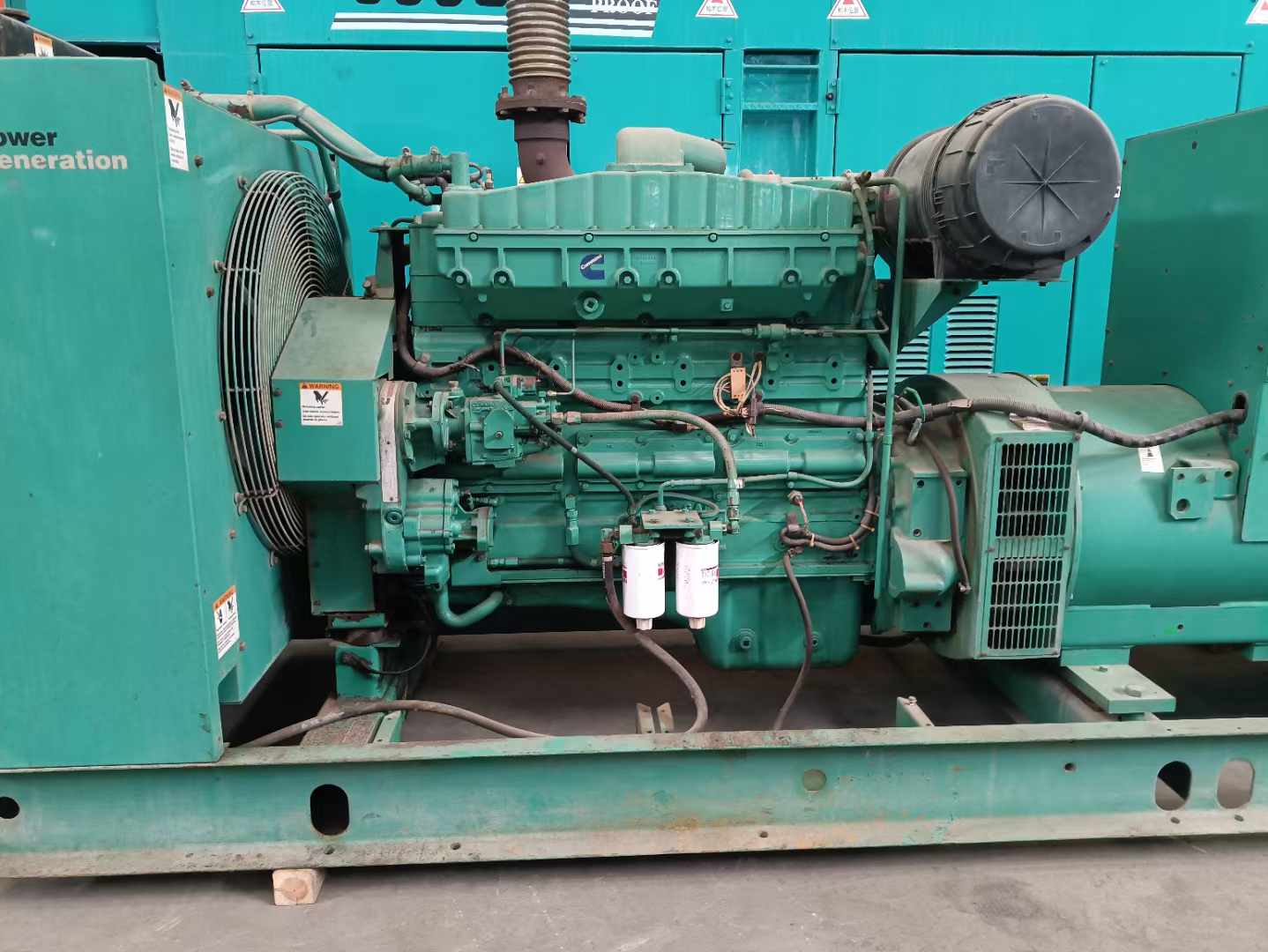 青山过载会对 600kW 柴油发电机组造成哪些损害？