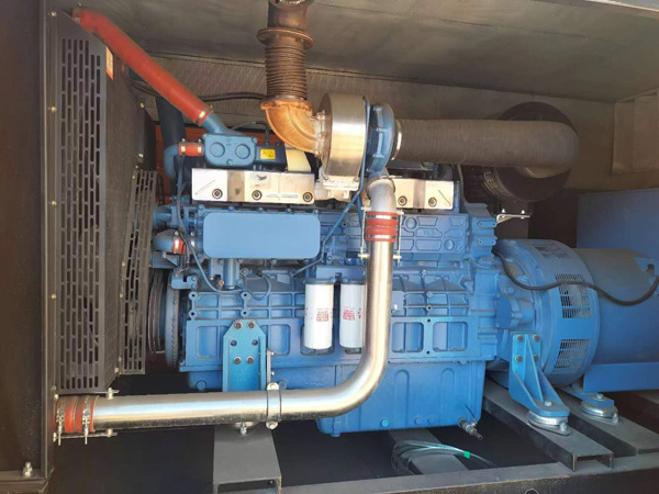 青山柴油发电机组一般有几种电压输出？