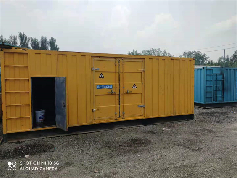 青山如何保证发电机组配合光伏储能装置补电系统的稳定性和可靠性？