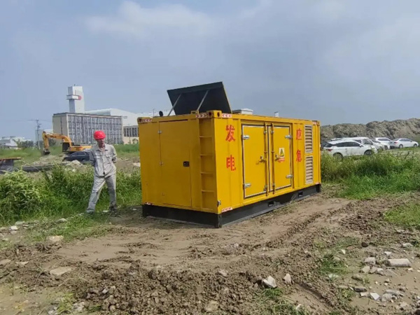 青山冬季低温环境下，发电机组启动电瓶的容量需求是否会增加？